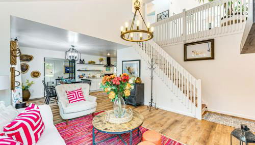 Deck, Fire Pit and Pool Access at Poconos Retreat! - Photo 5