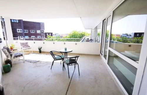 HH 04 by ROCKCHAIR - SUPERHOST Status - Modernes Apartment mit sonnigem Balkon & premium Boxspringbetten in Winterhude - Hamburg Top Geheimtipp - Foto 16