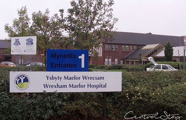 Wrexham Central Stay Apartment Six - Photo 41