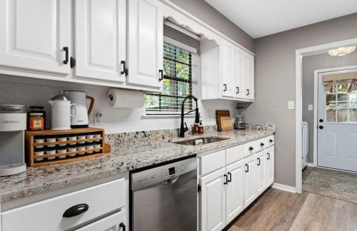 Family or Group Getaway Spacious Home - Porch - Sleeps 10 - Foto 10