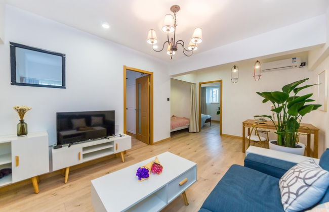 Henry's Apartment South Maoming Road - Photo 15