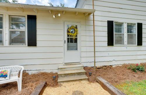 2 Mi to Lake Lineville Farmhouse with Fire Pit - Foto 22