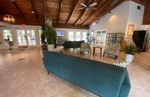 Park Shore Resort - Pool & Bar Close to Beach - Foto 25