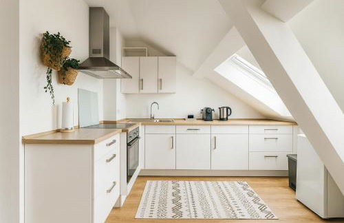 RAHA Apartments - Ihr Rückzugsort mit Panoramablick - HBF - Vollausstattung - Privat Parkplatz - Foto 14