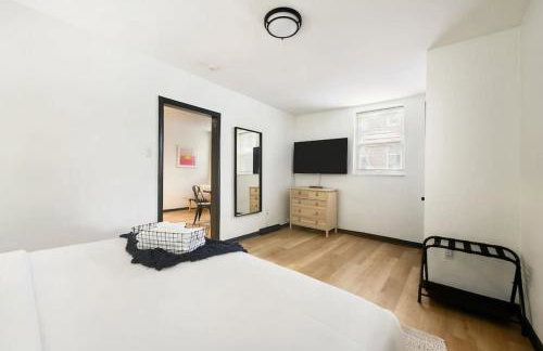 HostWise Stays - Butler St - Private Entrance on Ground Floor - Lower Lawrenceville - Foto 14