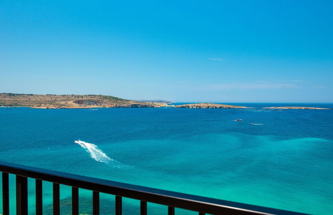 Islet Seafront Penthouse with Hot tub - Foto 60