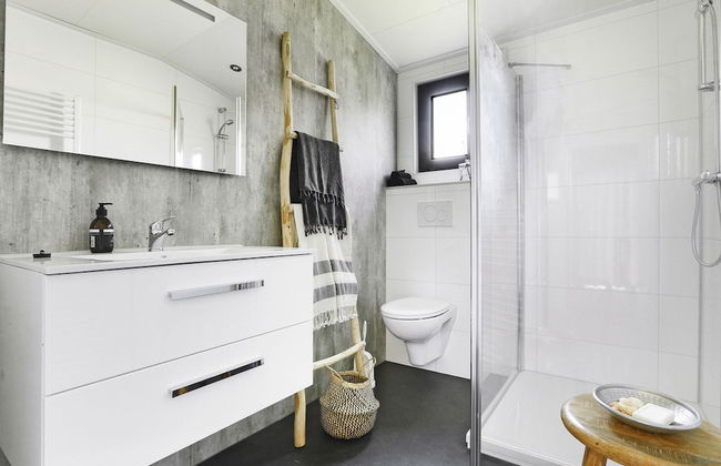 Modern Chalet With a Smart TV Near Forest - Foto 3