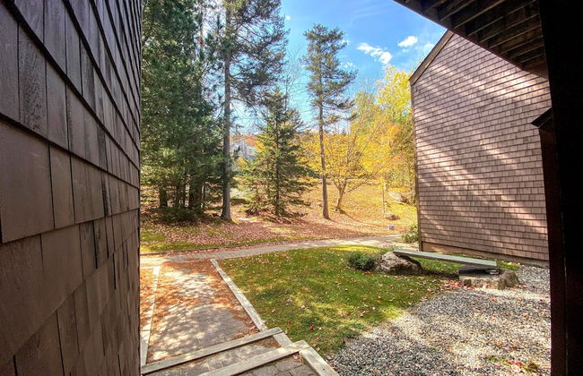 A1 Luxury Bretton Woods Ski-in Ski-out Townhome Next to Beginner ski Area Fast Wifi Keyless Entry - Photo 51