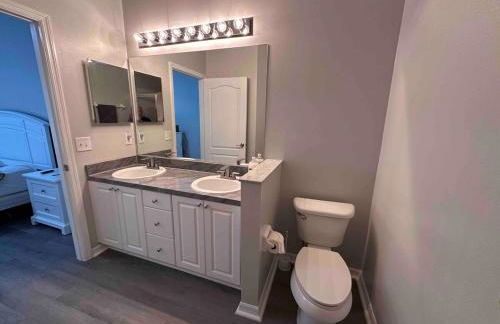 Relax, Recharge, and Explore from Tuscan Hills! - Photo 10