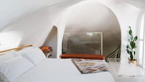 Unique Sculptured House with Private Beach Access - Foto 3