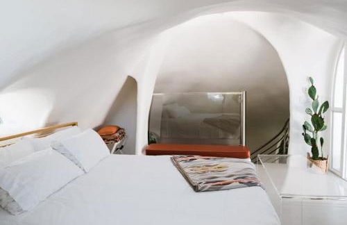 Unique Sculptured House with Private Beach Access - Foto 3