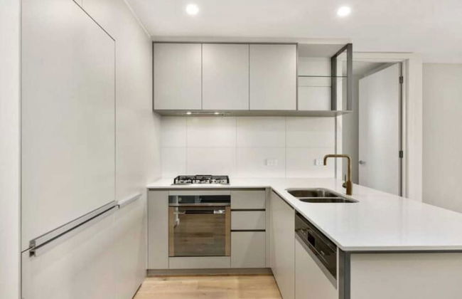 New Spacious 2 Bedroom With Gorgeous City Views - Foto 6