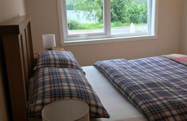 Borrodale, one bedroom apartment with balcony and loch view. - Photo 19