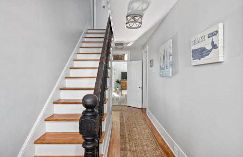 The Lyellton House: Water View, Steps from Beach - Foto 11