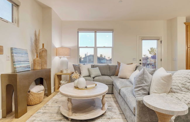 Sunset Serenity by Avantstay Rooftop w/ Hot Tub & Fire Pit, 3 Blocks to Beach! - Foto 10