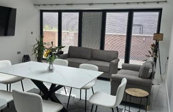 SAV Stays 5 Bedroom Large Family home Birstall, Leicester - Foto 7