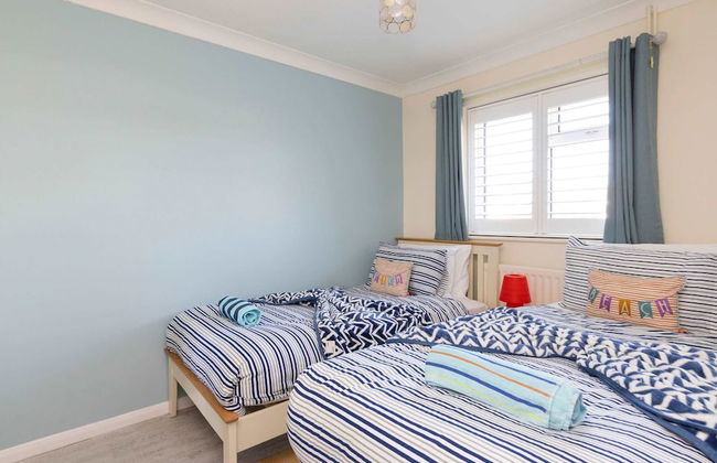 Seaside Retreat - Five Minutes to Beach Village - Photo 2