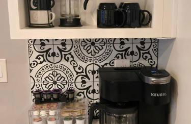 Welcoming 4BR Vacation Home in West End Atlanta - Foto 6