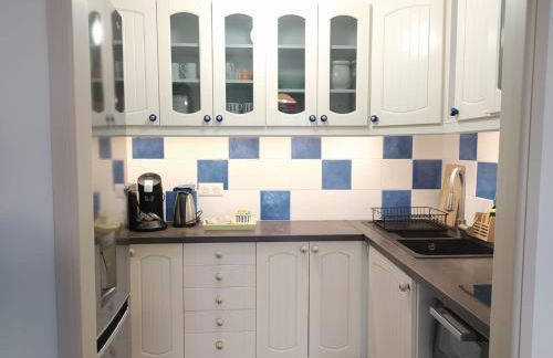 KO T2 avec grand balcon filant, Wifi, Clim à 4 min Remparts - Photo 8