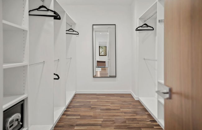 Crescent Heights - Photo 26