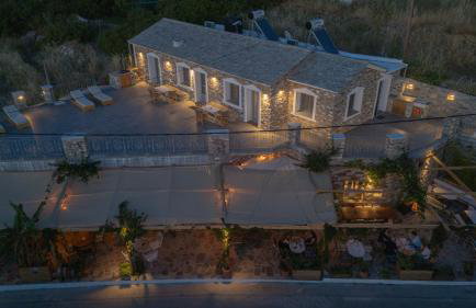 Erifi Luxury Suites - Photo 52