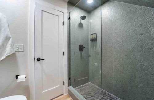 Morrison Getaway - 2BR House BBQ Free Parking - Foto 25