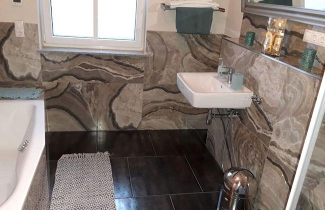 FHS Aparthotel - Photo 27