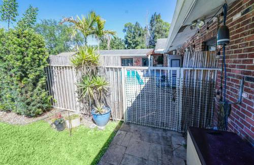 Upgraded Lux Retreat in Coconut Creek with Pool and Hot Tub - Foto 20