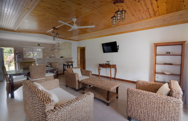 Flora's Self Catering - Foto 8