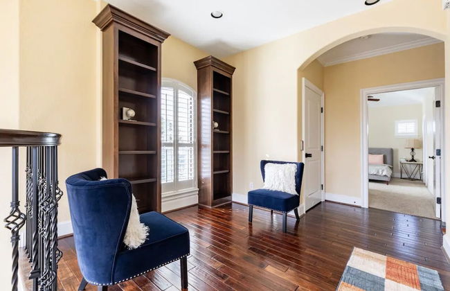 BIZI near Galleria Mall - Foto 7