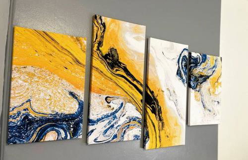 Cliff House By RMR Accommodations - NEW - Sleeps 8 - Modern - Parking - Foto 9