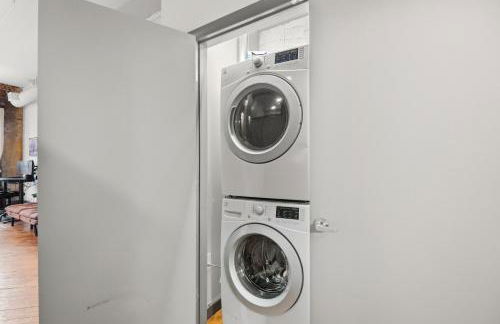 Speakeasy Attached, Walkable to Cavs, Flats, Casino - Foto 34