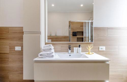 Chiara Apartment 6 guest - Train Station - Parking - Foto 22