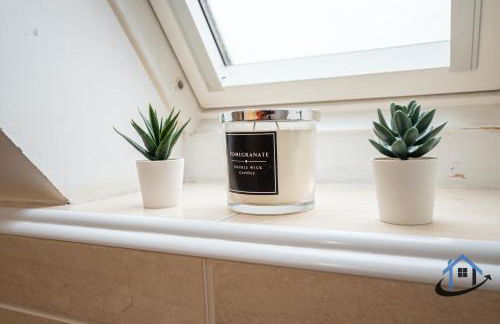 Garfield House, 3 bed house, sleeps 7, Nr Rushden Lakes, allocated parking, corporates welcome - Foto 19