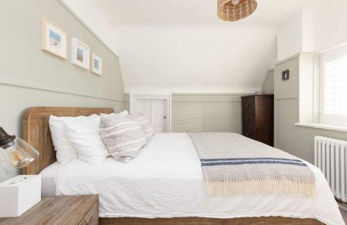 Luxury Beachfront Retreat for 14 with Hot Tub - Photo 48