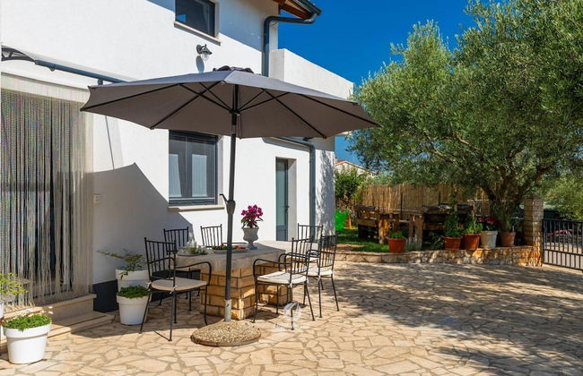 Adorable Home With Private Garden and Bubble Bath - Foto 27