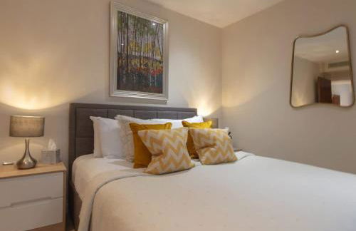 Westminster 1 bed apt with terrace and Air-Con - Photo 4