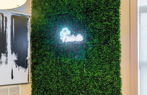 Modern Luxe Townhome with Rooftop Cinema - Foto 48