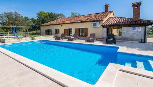 Villa Emanuel Comfortable Holiday Residence - Foto 1