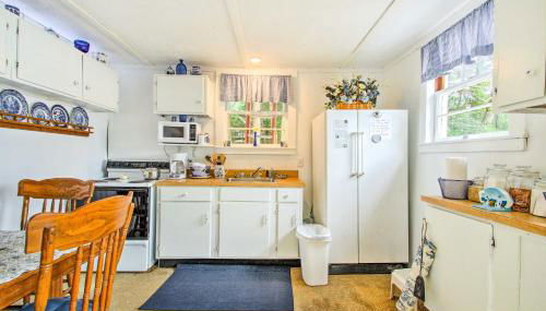 Hartford Cottage with Private Beach on Bear Pond! - Foto 5