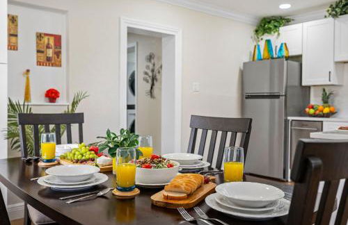 Stunning Tampa Stay Prime Location & Comfort! - Foto 22