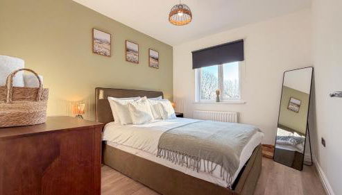 Grosvenor Court Apartment , Balcony & Parking, Hoylake by Rework Accommodation - Foto 2, wardrobe