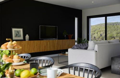 Villa Sitges Casa Selva 7 minutos de Sitges en coche Diseño Comodidad Nueva Ideal para Vacaciones - Photo 5