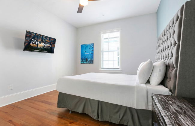 Spacious 5BR Urban Retreat with Balcony & Pool - Foto 57