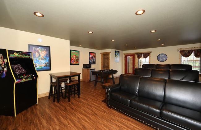 Above It All - Four Bedroom Cabin - Foto 49