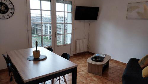 Maison chaleureuse avec terrasse et vue baie - Foto 2