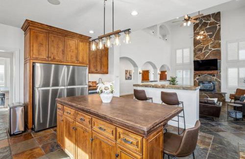 Luxury 4 Acre Estate - Pickleball, Pool, Hot Tub! - Foto 24