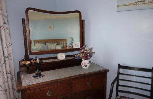 Spacious seaside family house in Aberdaron with large garden and stunning sea views - Photo 52