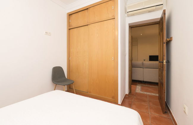 El Cortijo in La Linea de la Conception - Photo 19