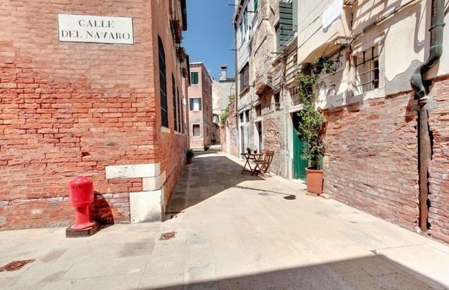 Guggenheim Collection Venice Apartment - Photo 18